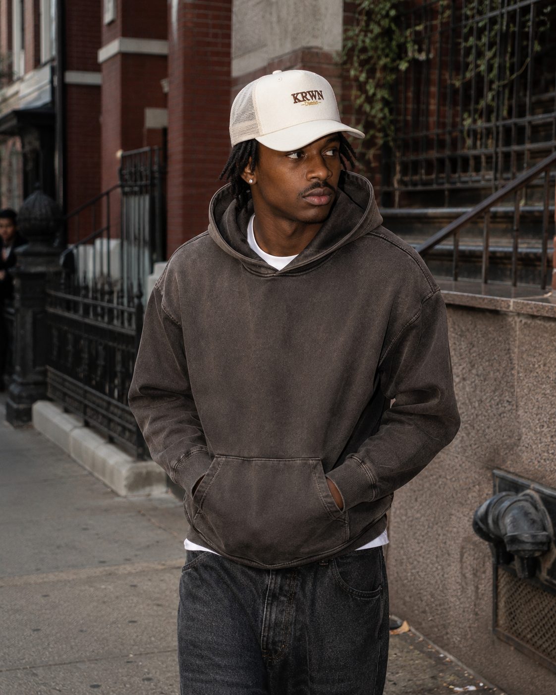 Trucker Cap Cream — street look
